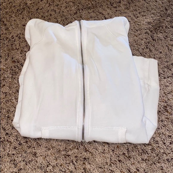 Vectoria secret jacket - Picture 2 of 4